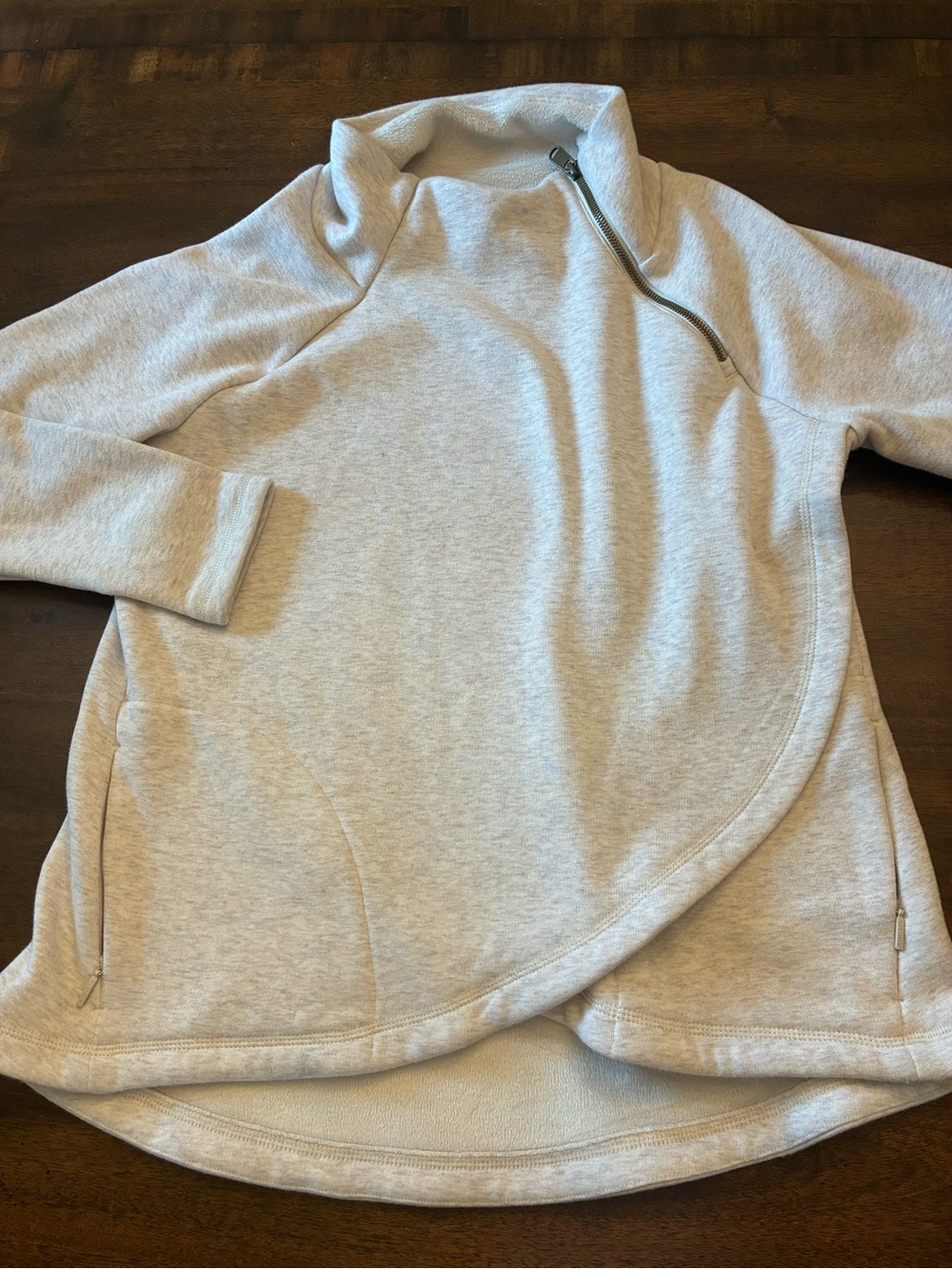 Athleta Cozy Karma Asym Pullover Women’s Medium Petite Cream Gray Fuzzy Inside